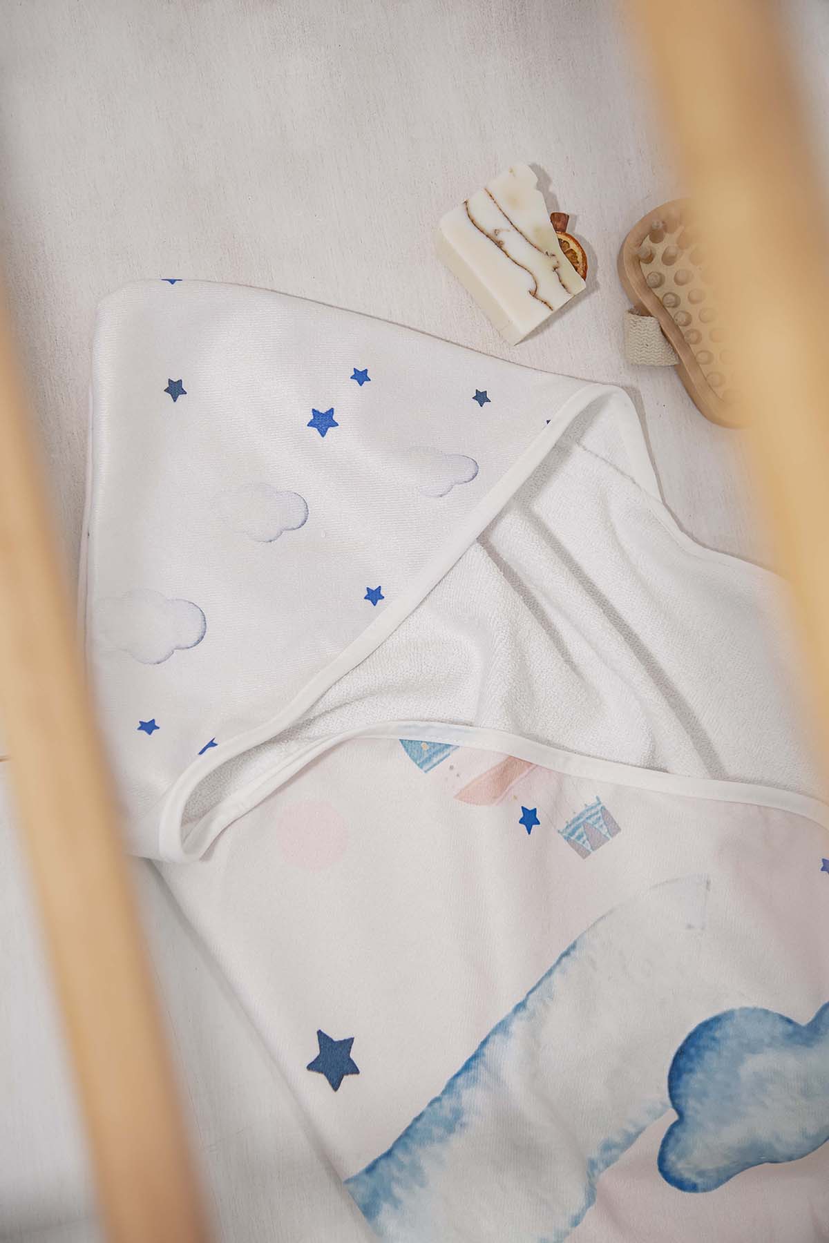 Pilot Bear Swaddle Towel 75x75