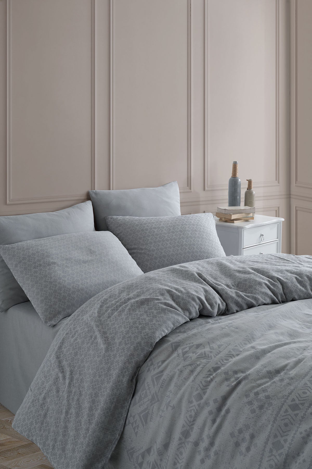 Emmy 5 Parça Çift Kişilik Nevresim Takımı