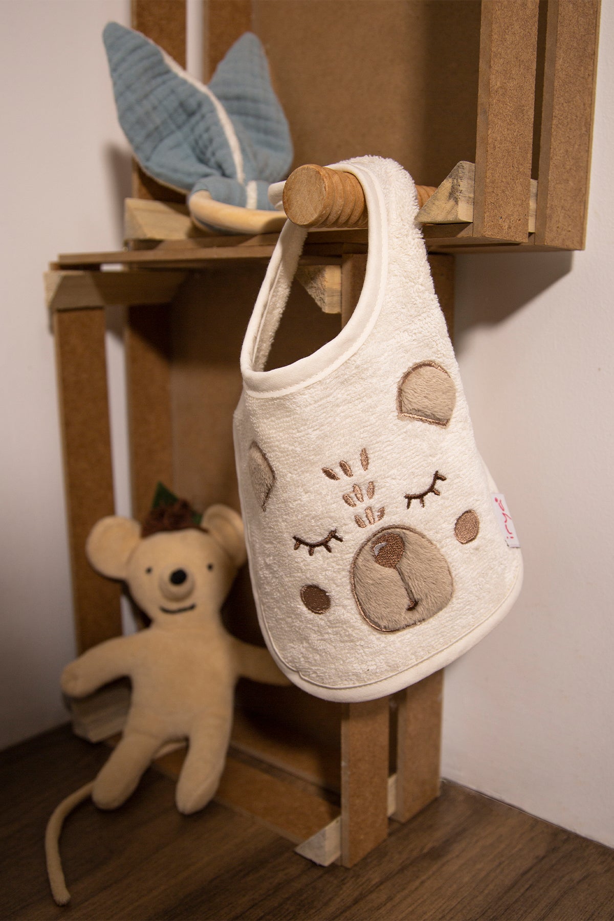 Teddy 2-Piece Organic Newborn Gift Set Cream | Towel, Bib