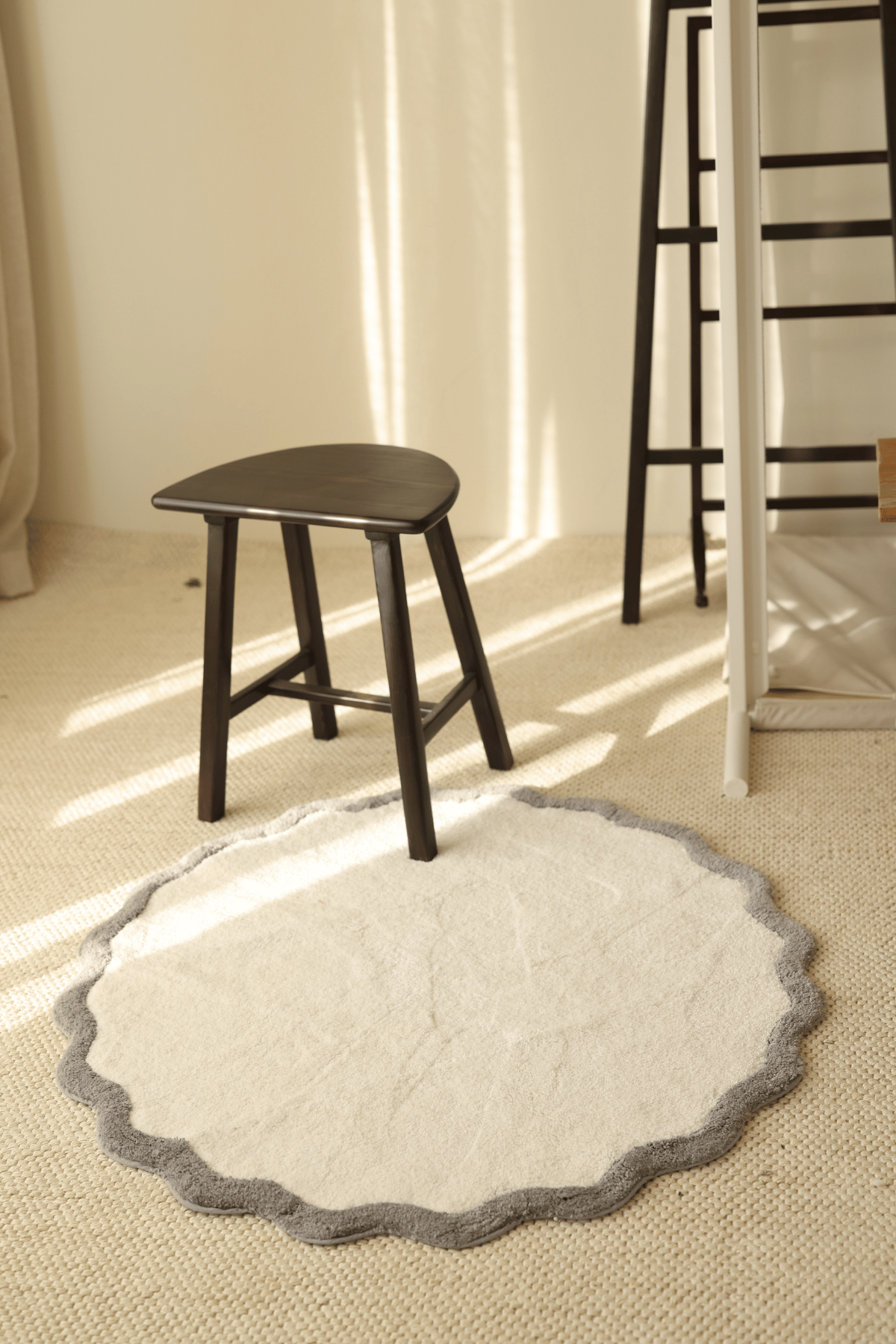 Scallop Yuvarlak Banyo Paspası Bambu 90x90 Gri