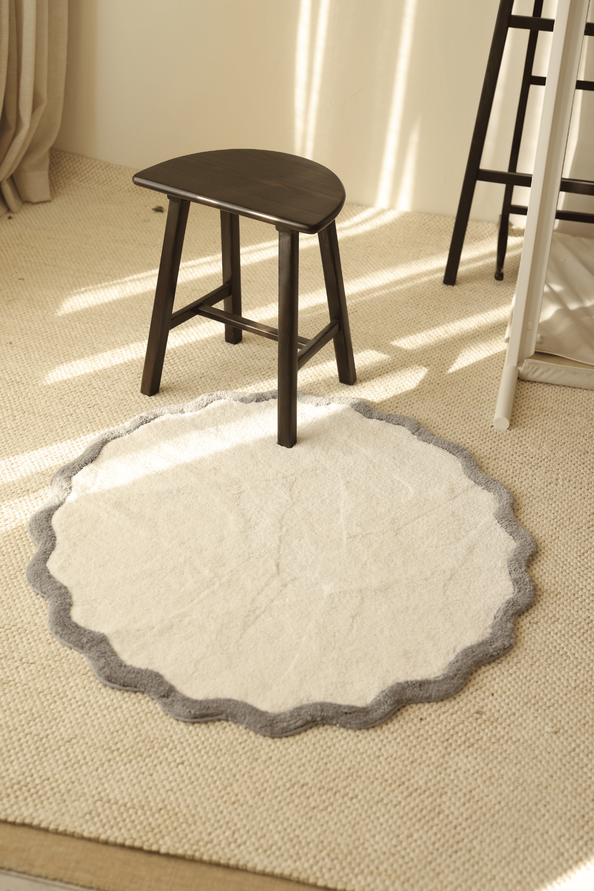 Scallop Yuvarlak Banyo Paspası Bambu 90x90 Gri