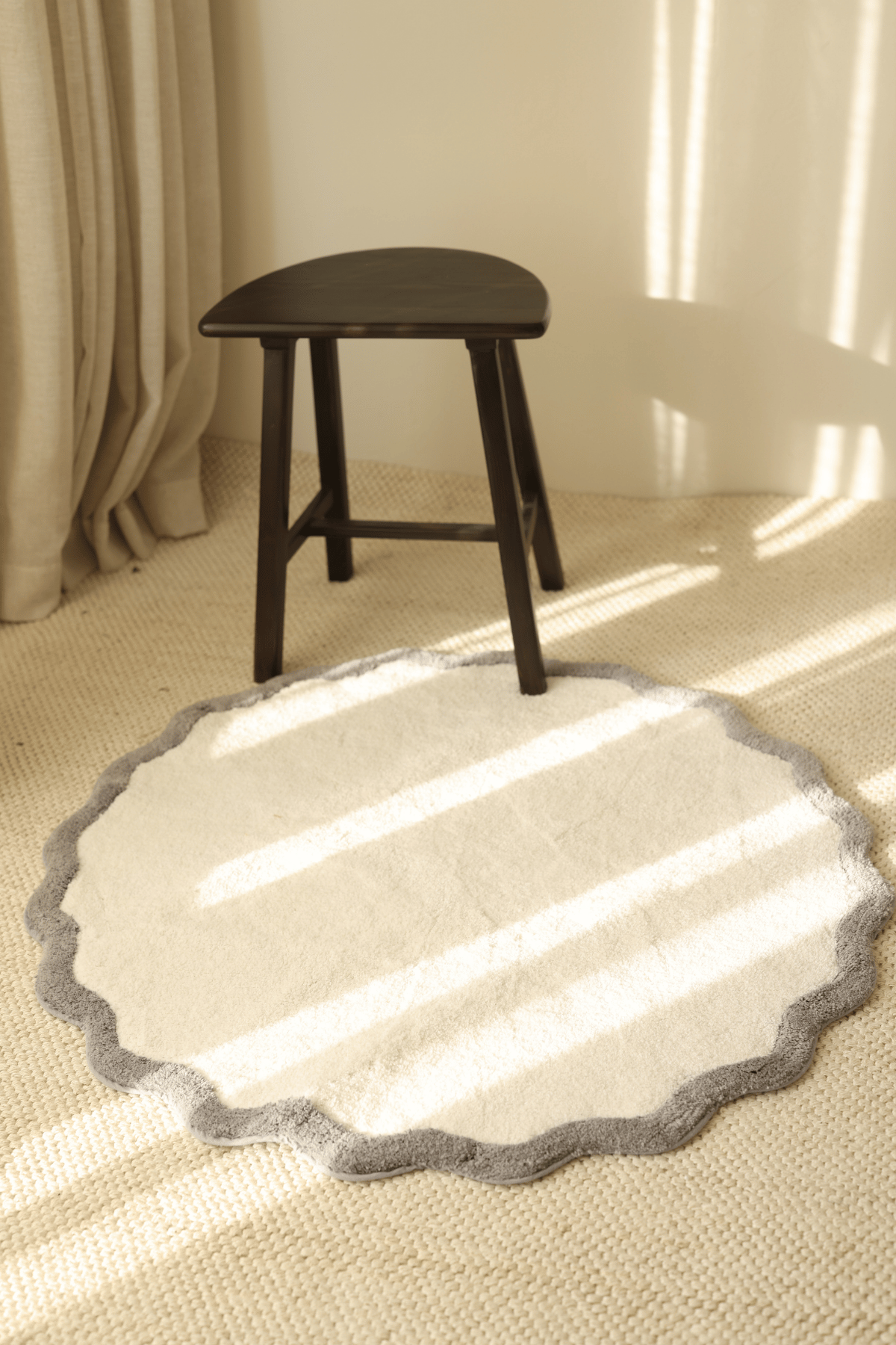 Scallop Yuvarlak Banyo Paspası Bambu 90x90 Gri