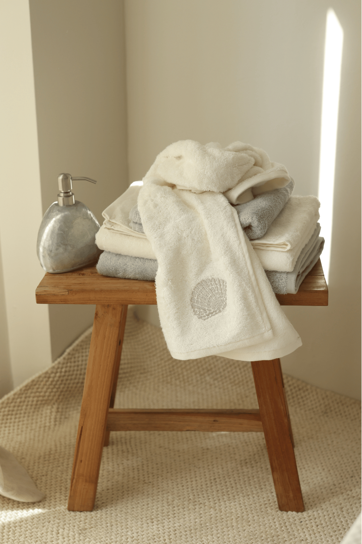 Sedef Bambu Nakışlı El Havlusu 50x90 cm Gri