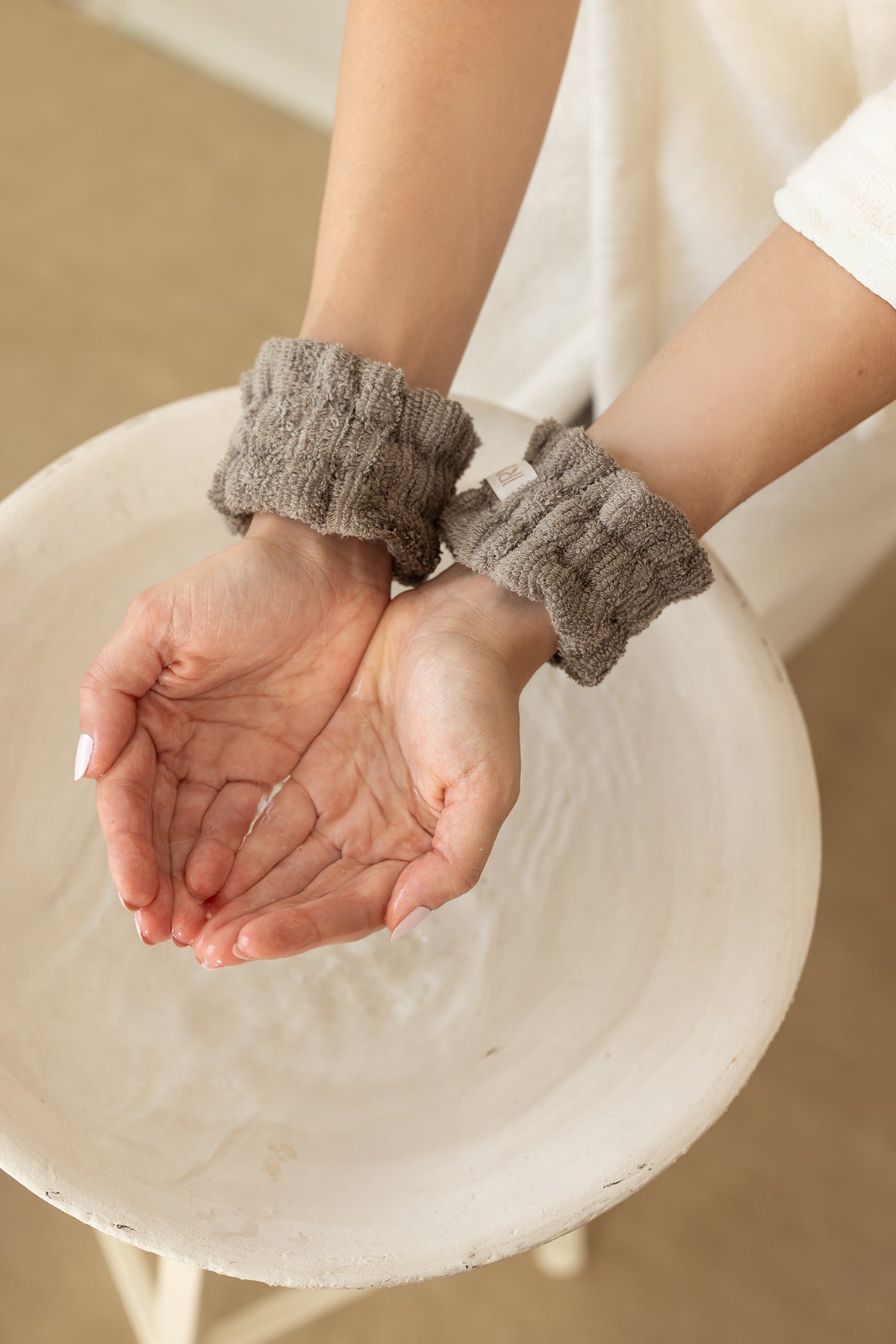 Solena Havlu El Bilekliği Gri