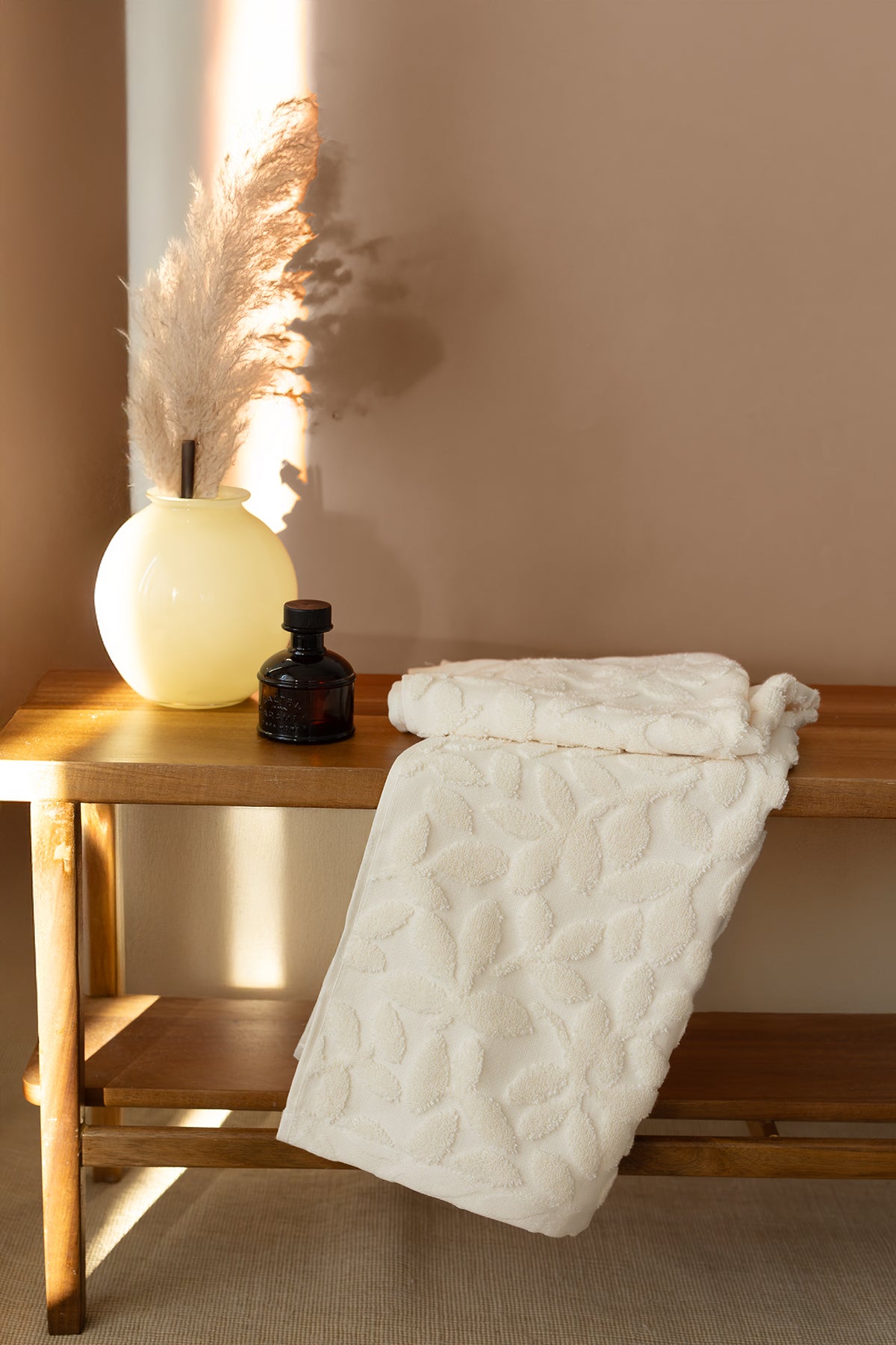 Allesi %100 Pamuk Banyo Havlusu 70x140cm Ekru