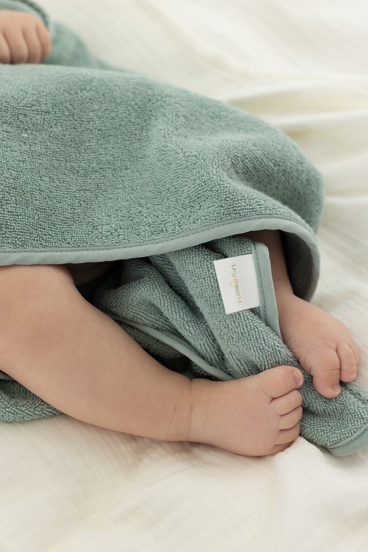 Tiny Bear Organic Cotton Baby Swaddle Mint 75x75