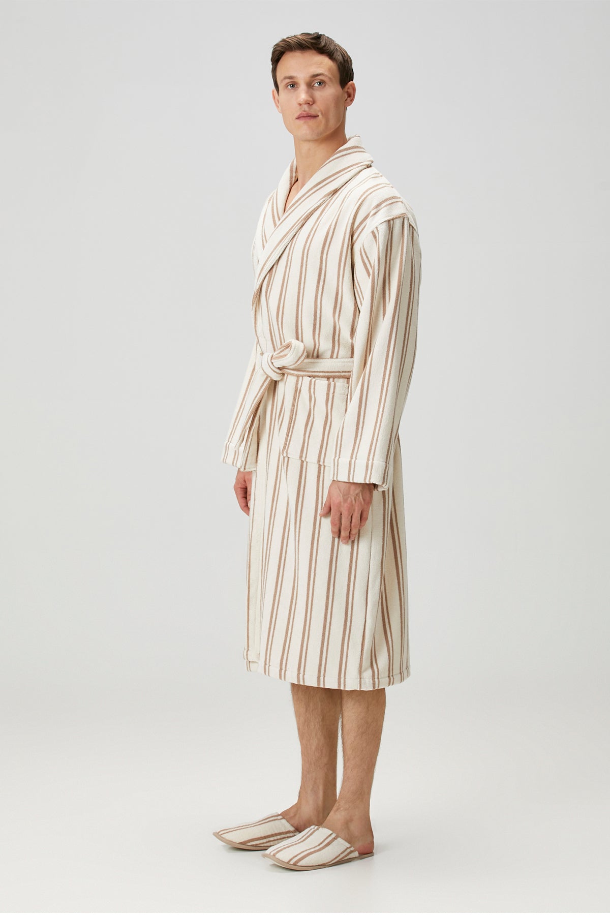 In Lines İpliği Boyalı Erkek Bornoz Mocha