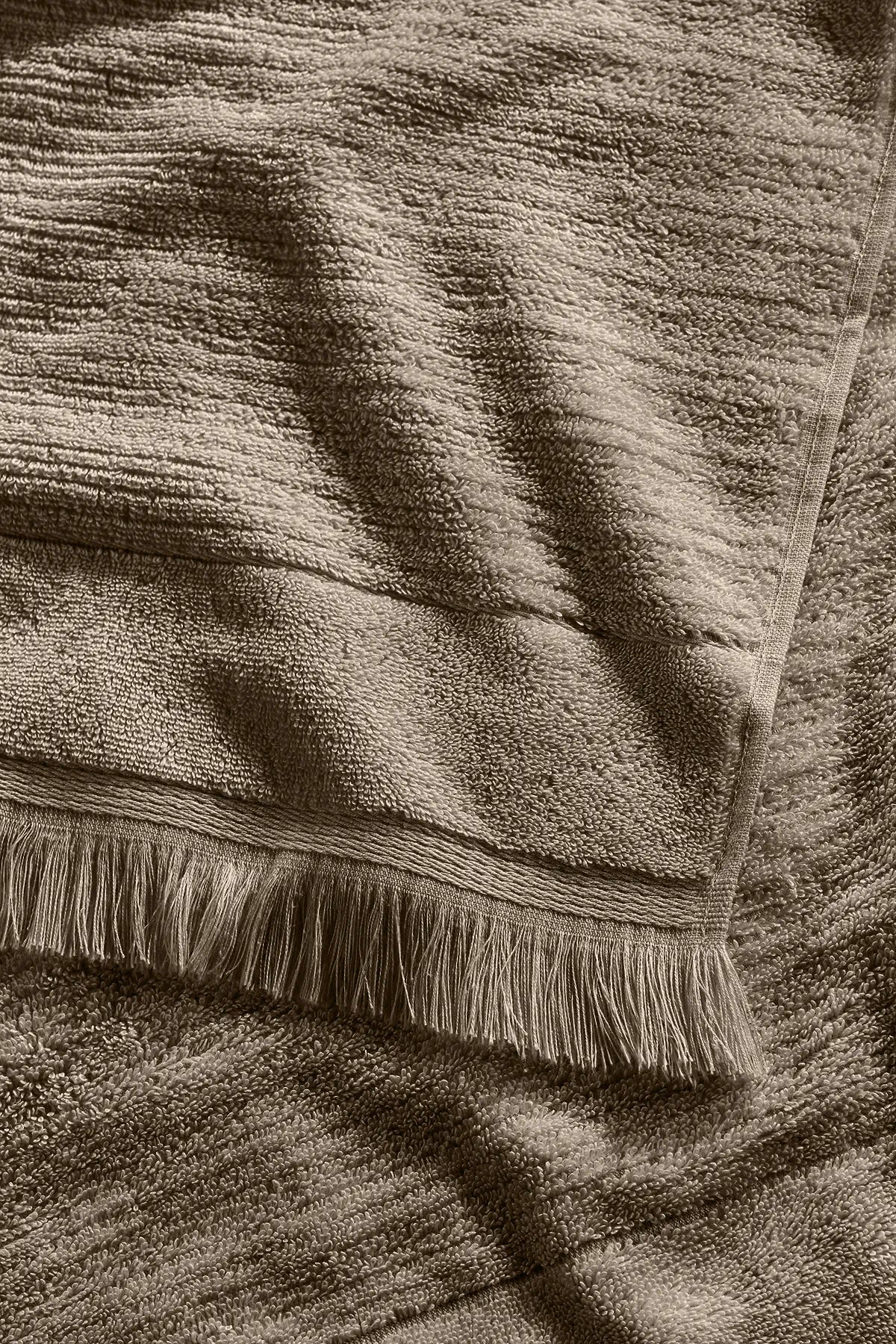 Fiona 100% Cotton Towel 50x90 cm Earth Brown