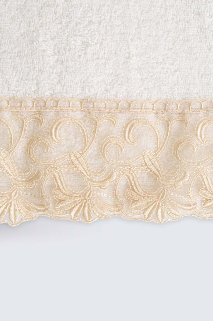 Carmina Yüz Havlusu 50x90 cm Ekru