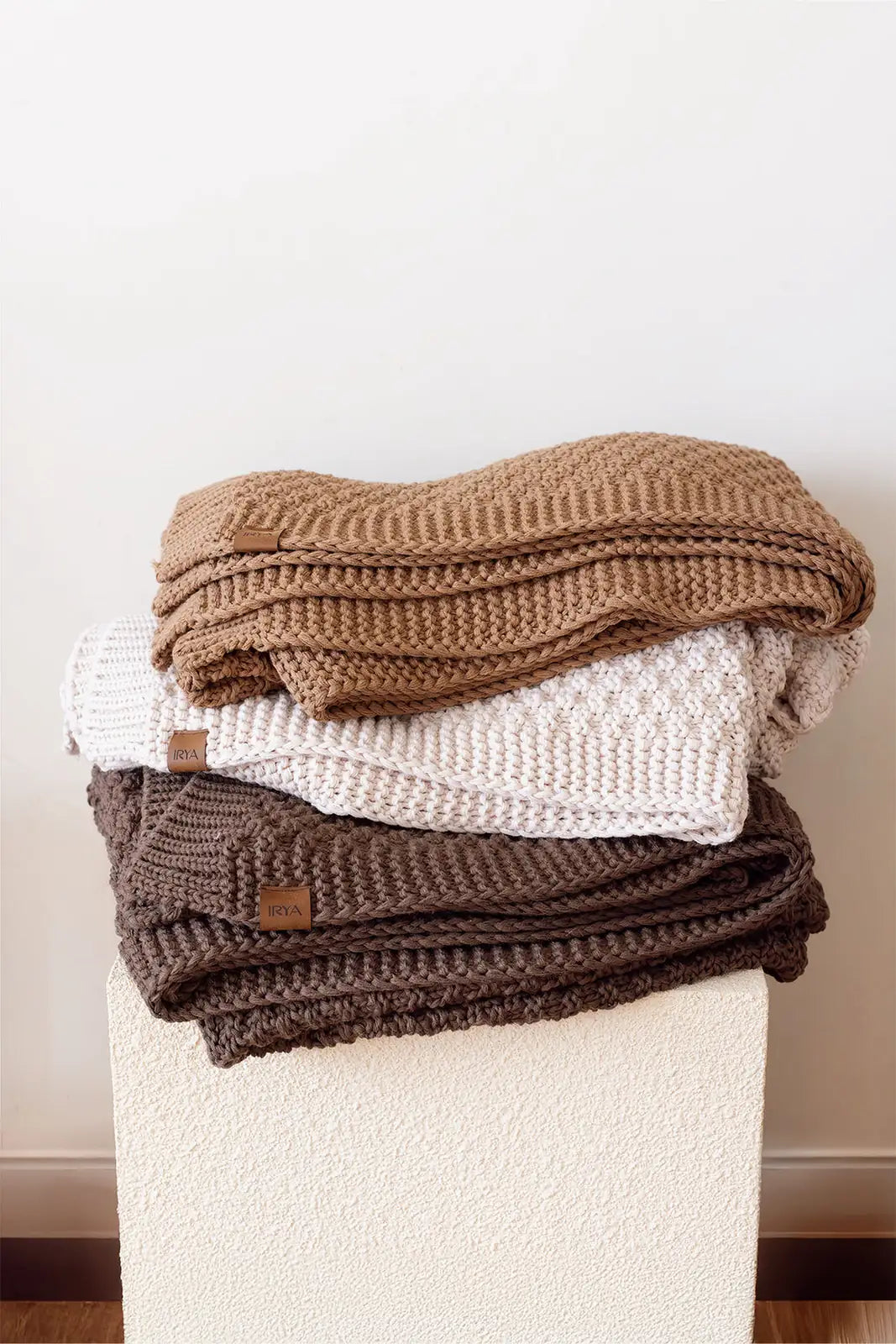 Mocha Knitted Blanket 130x170 Cream