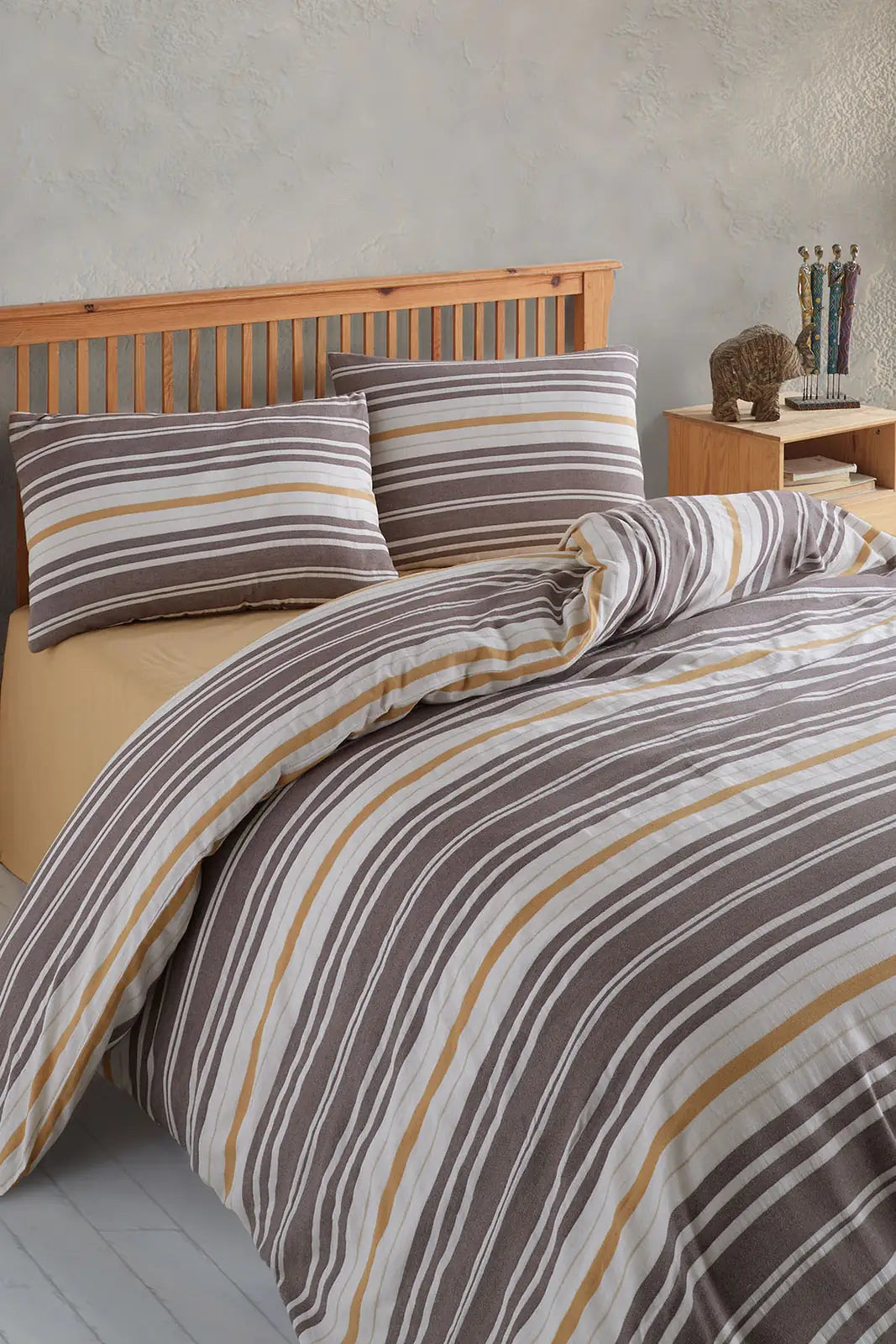 Olena 5 Parça Çift Kişilik Çantalı Nevresim Takımı