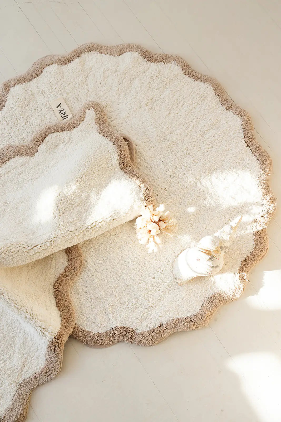 Scallop Round Bamboo Bath Mat 90x90 Beige