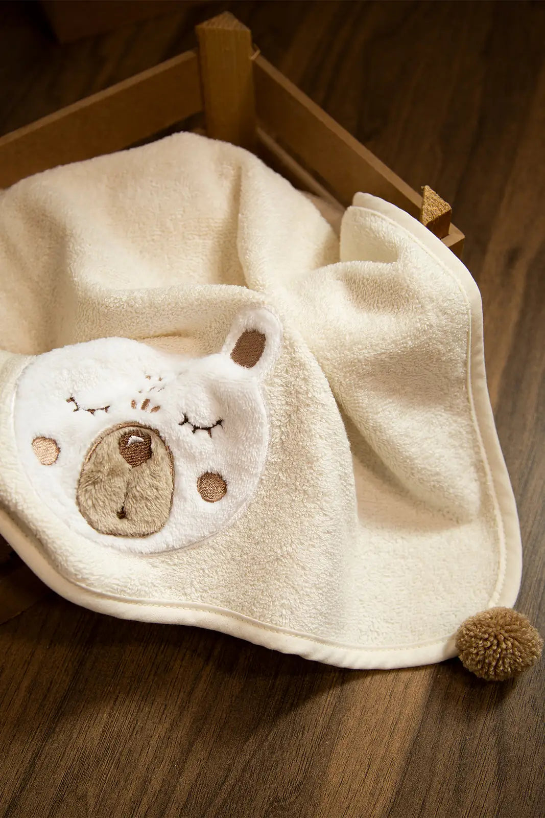 Teddy 2-Piece Organic Newborn Gift Set Cream | Towel, Bib