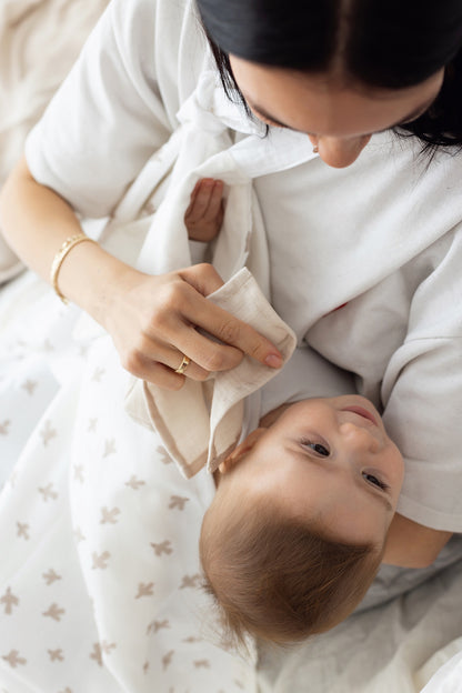 Birdie Organic Cotton Muslin 4 Layer Nursing Cover White