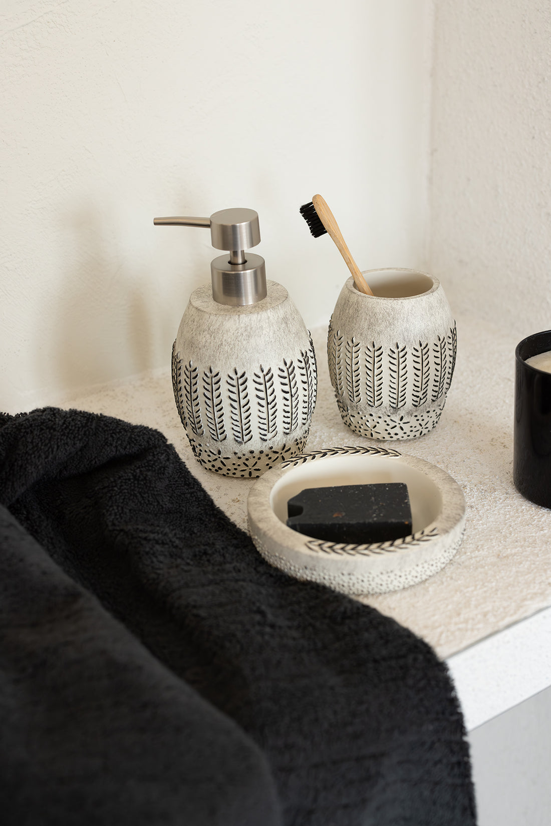 Allesi 5 Piece Bathroom Set Gray