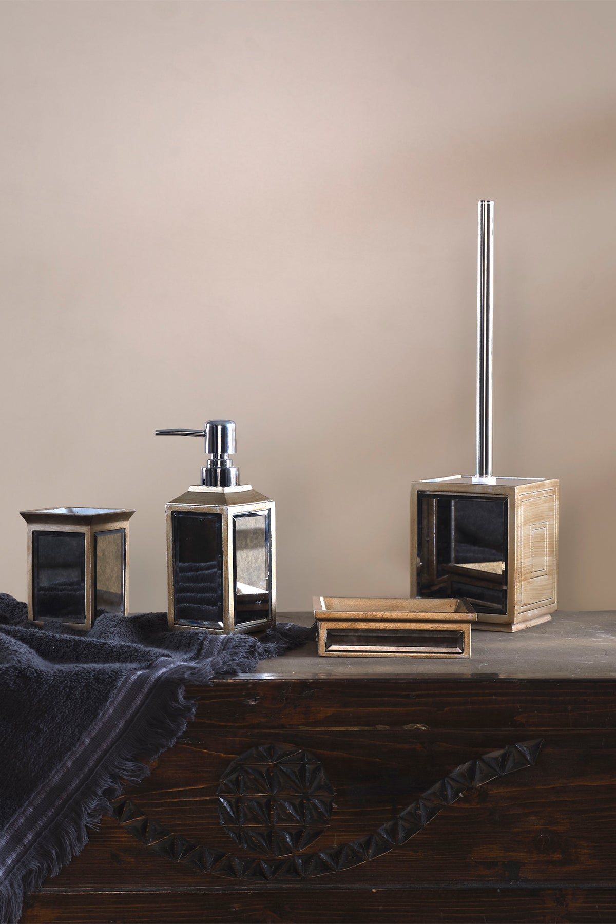 Mirror 4 Piece Bathroom Set