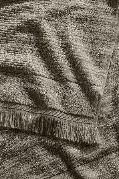 Fiona 100% Cotton Towel 70x140 cm Smoke Taupe