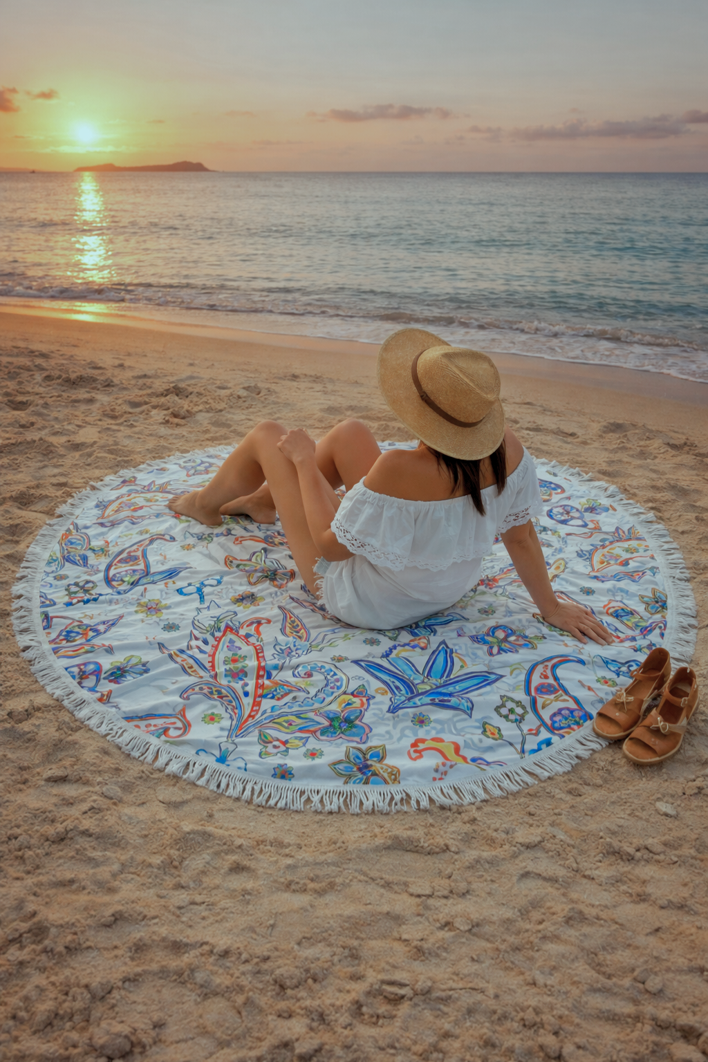 Gina Beach Towel 150x150 cm