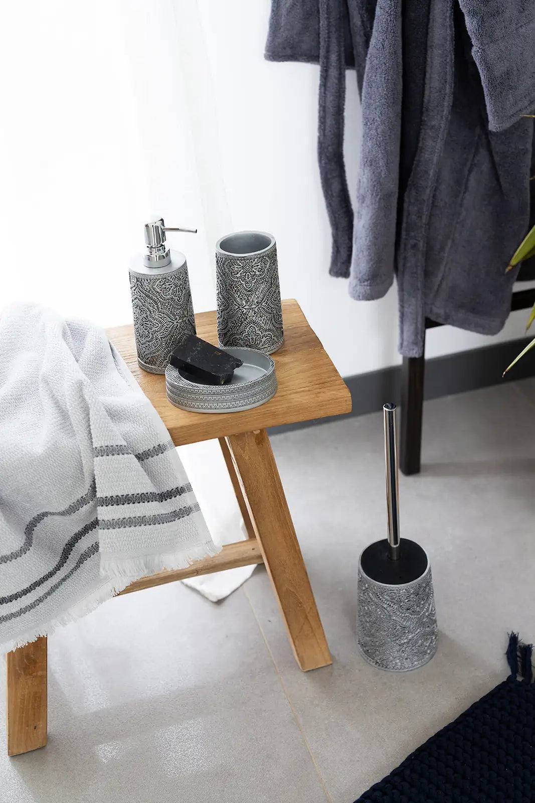 Lane 4 Piece Bathroom Set