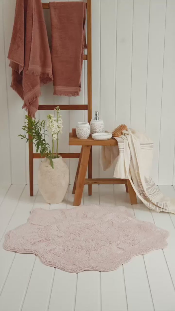 Load video: Laura Round Bath Mat 100% Cotton 100x100 Beige