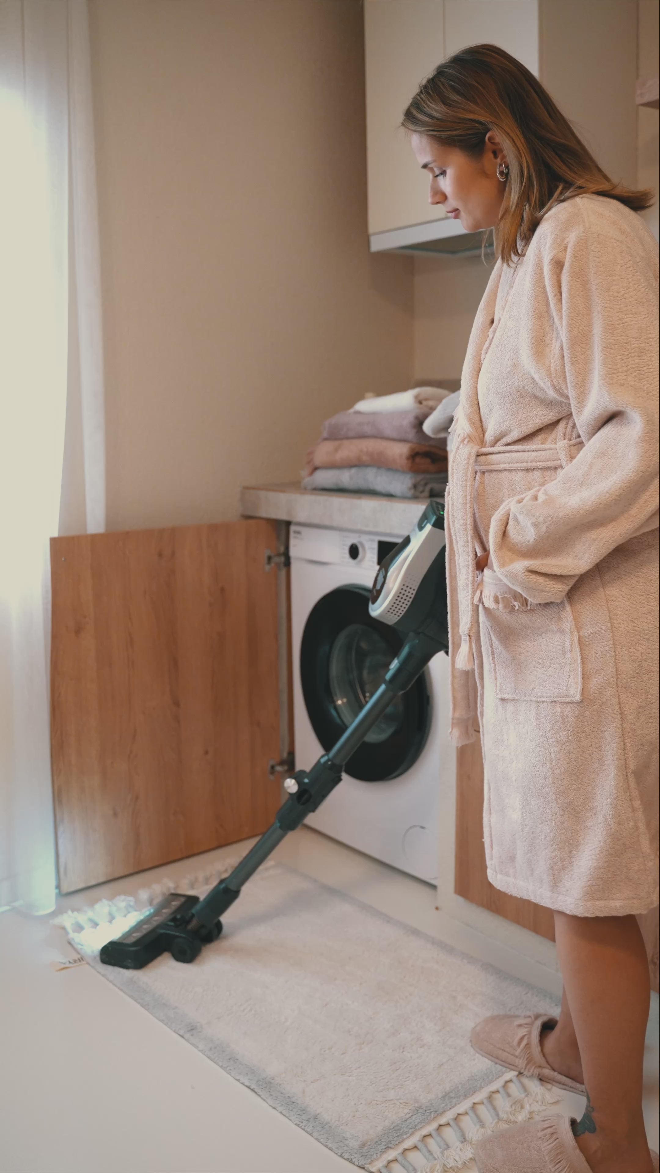 Load video: Belina Bamboo Women's Bathrobe Whisper Pink